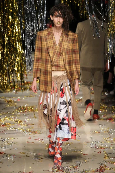 Look 13